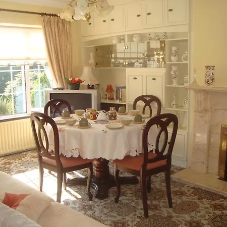 Bed & Breakfast Tullybryan House 4*
