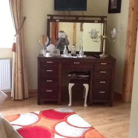 Tullybryan House 4*